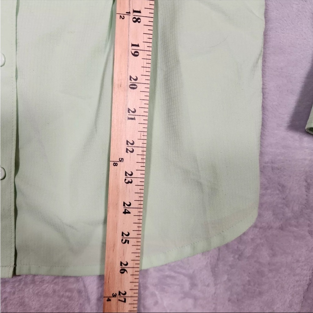 Columbia Shirt Womens Small Green Omni-Shade Hiking Gorpcore Fishing Ruffles - Picture 16 of 16